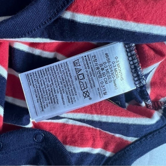 Set of Two Baby Gap Summer Onesies in Size 0-3 Months - Picture 4 of 12